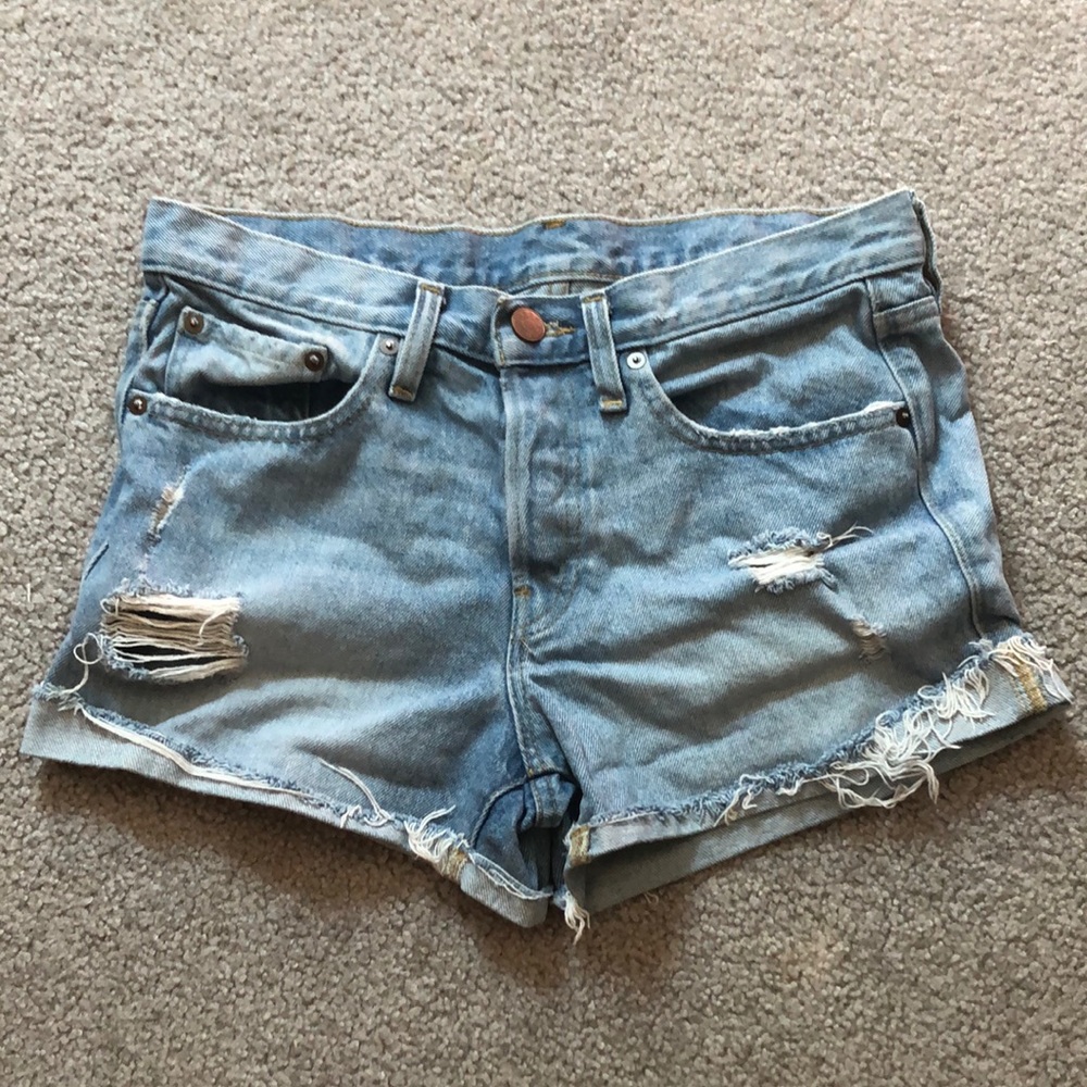 BDG High-waisted Distressed Shorts
